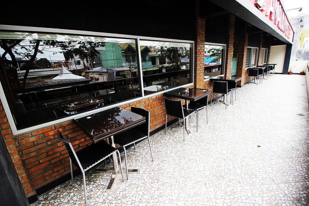 Amaliun Hotel Medan Extérieur photo