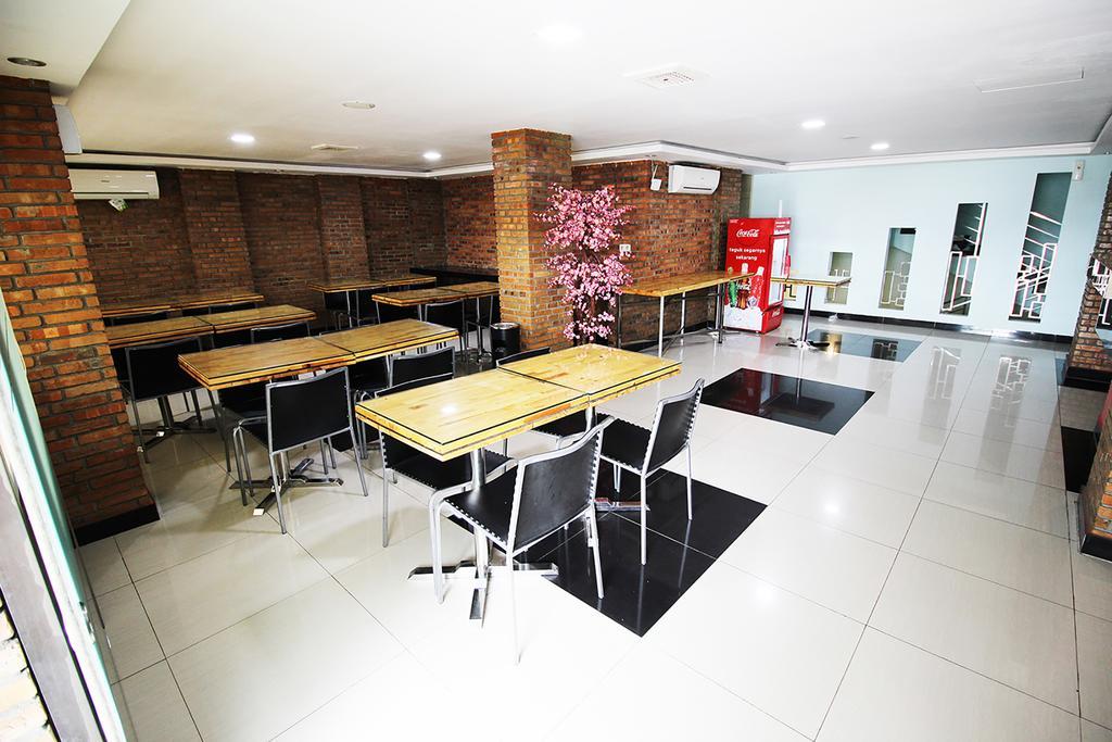 Amaliun Hotel Medan Extérieur photo