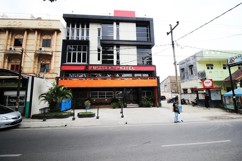Amaliun Hotel Medan Extérieur photo