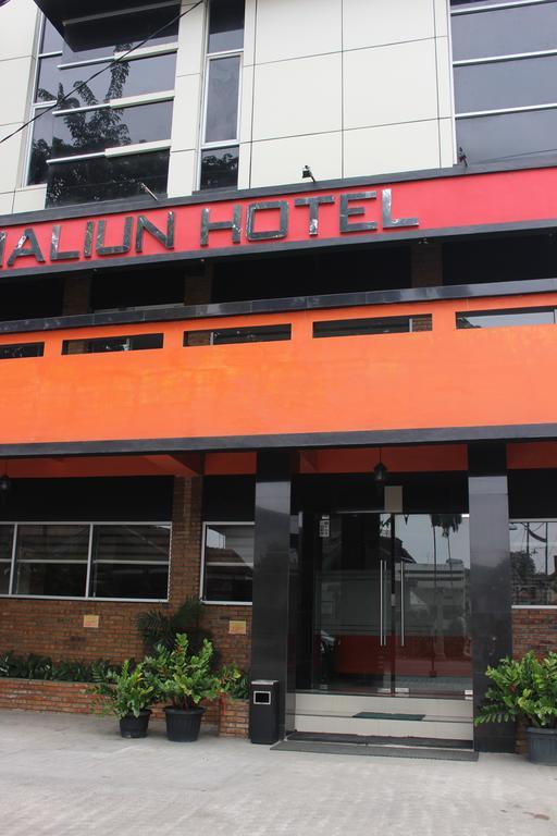 Amaliun Hotel Medan Extérieur photo