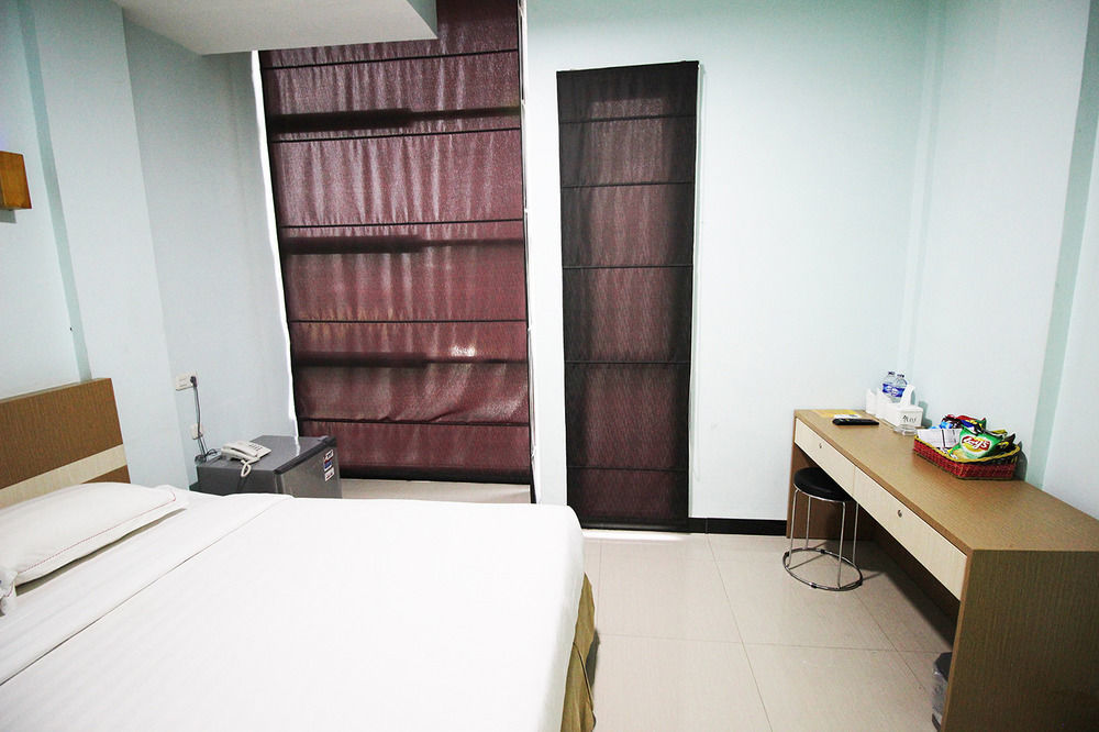 Amaliun Hotel Medan Extérieur photo